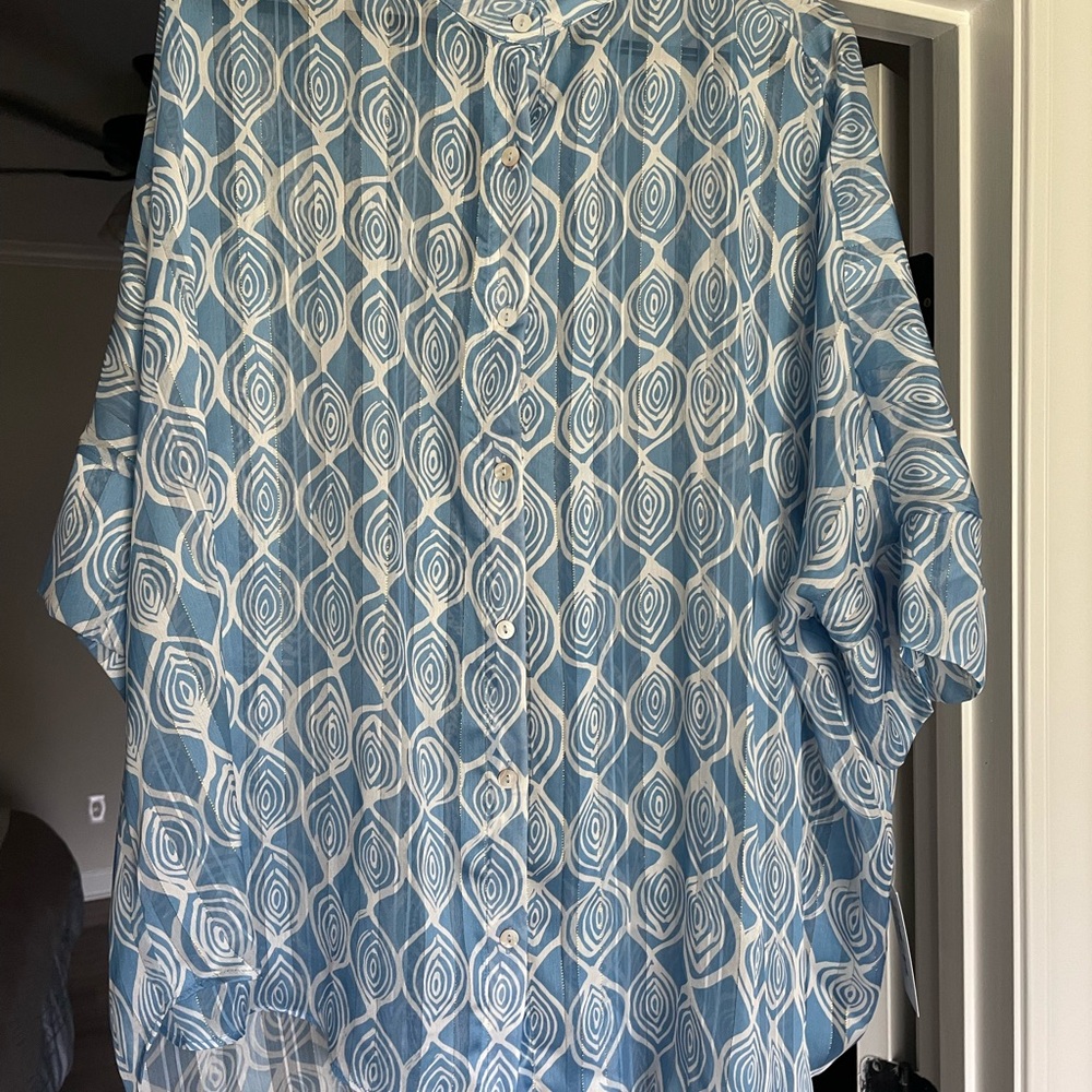 Elegant Blue and White Patterned Women's Blouse